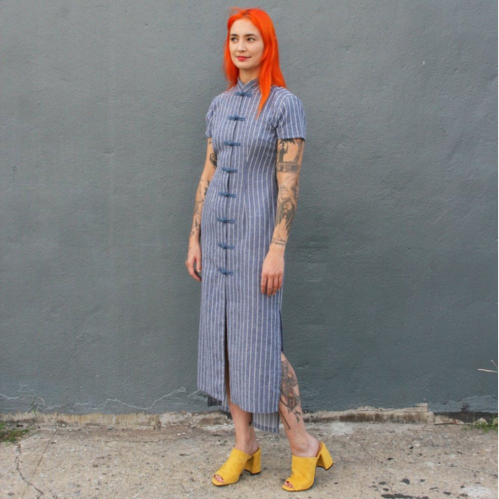 NWT KURT LYLE Chambray Tiko dress